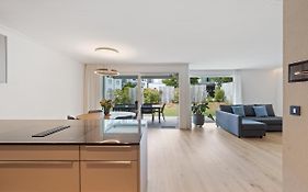 The R Apartment Zugerberg - Ev Wallbox - Terrasse